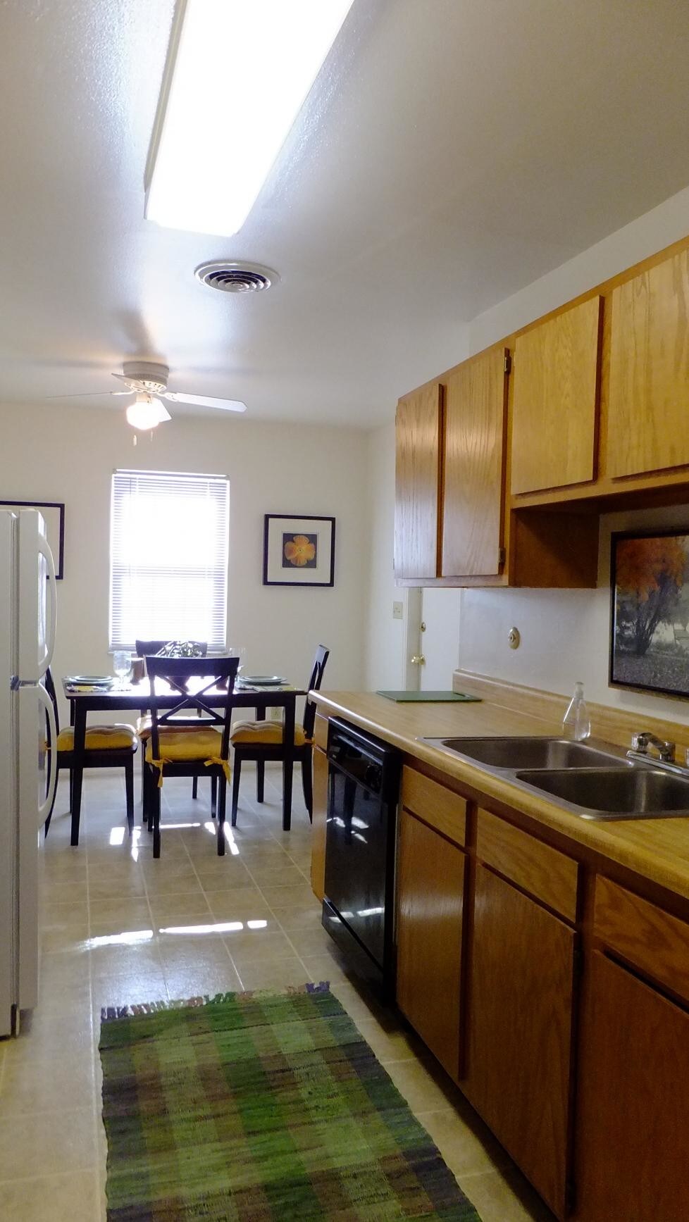 University Village & Court Apartments – photo 2