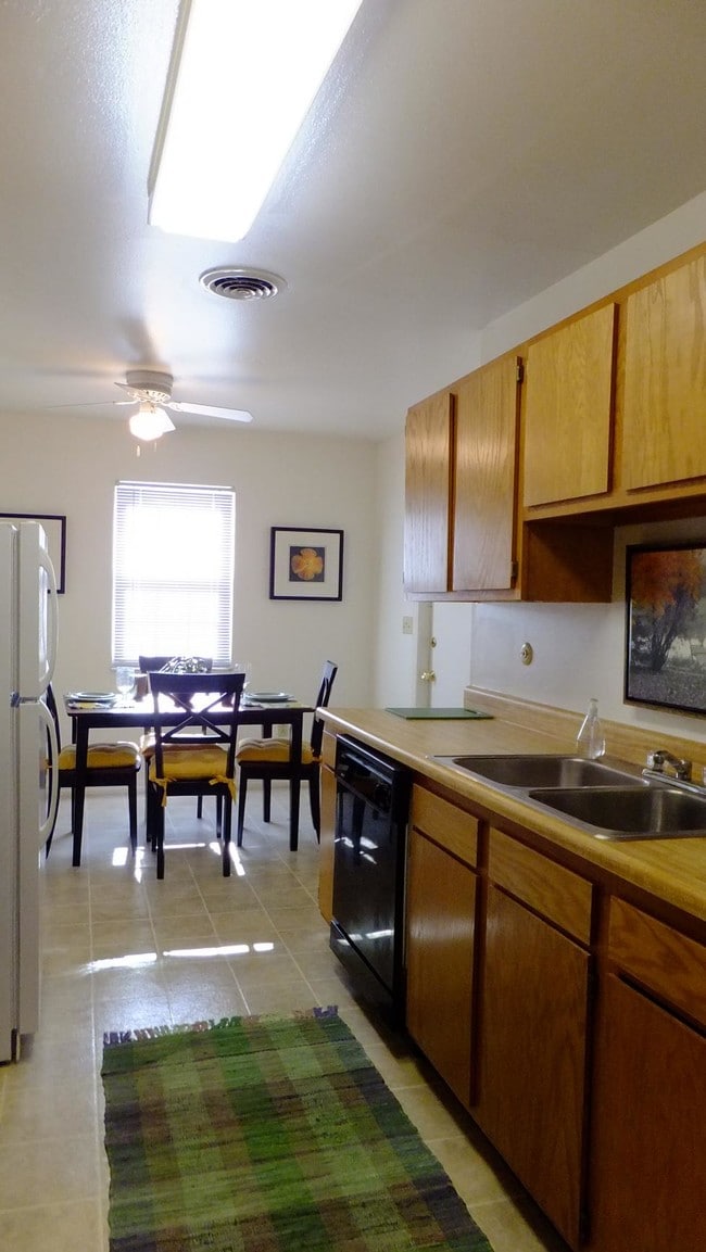 Kitchen - University Village & Court Living Apartments