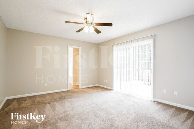 Foto del edificio - 85 Falling Creek Ct