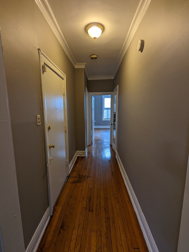 Building Photo - 5455 S Everett Ave