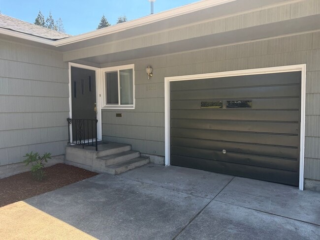 Photo - Beautifully updated 4-bedroom 2-bathroom home in a Springfield!