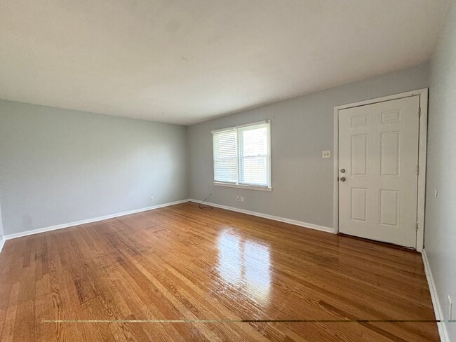 Building Photo - 4513 Virginia Ave