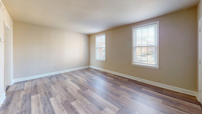 Interior Photo - Presidential Greens
