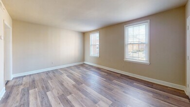 Interior Photo - Presidential Greens