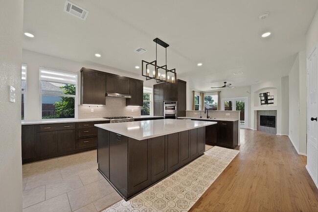 Building Photo - 1532 Brandywine Dr