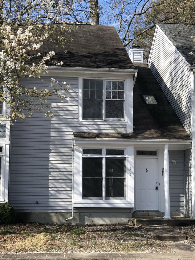 107 Appaloosa Dr, Yorktown, VA 23693 Townhome Rentals in Yorktown VA
