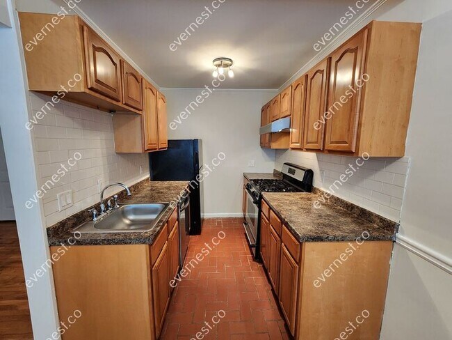 Foto del edificio - 1072 Piedmont Ave NE
