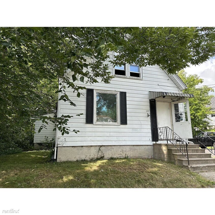 1717 N Gale Ave, Peoria, IL 61604 House Rental in Peoria, IL