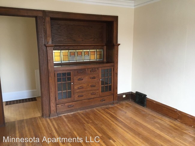 Foto del edificio - 300 Penn Ave N