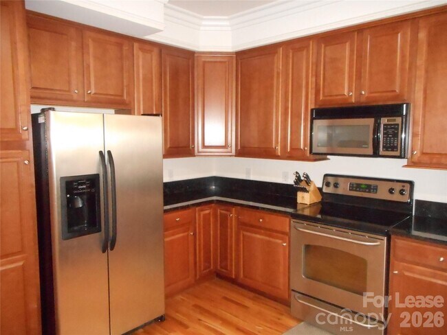Building Photo - 2406 Madeline Meadow Dr