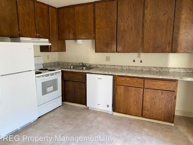 Building Photo - 1385 Bond St