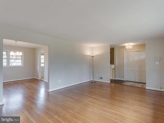 Building Photo - 1813 Baldwin Dr