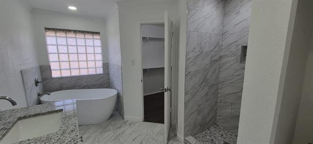 Building Photo - 7000 Bentley Ave