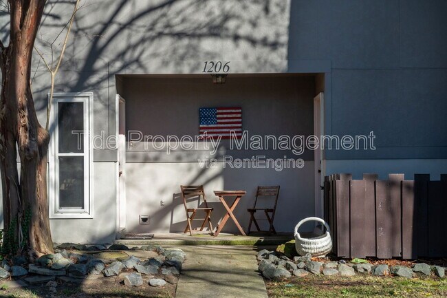 Building Photo - 1206 Ventura Pl