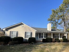 Building Photo - 3750 Tulip Dr