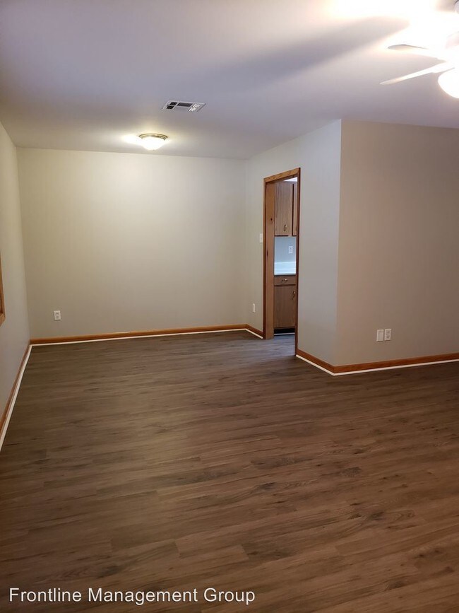 Building Photo - 335 Dulles Dr