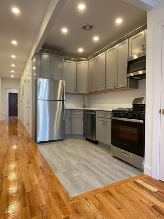 Building Photo - 2 bedroom in Brooklyn NY 11102