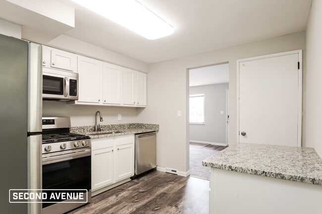Building Photo - 145 Keefer Dr