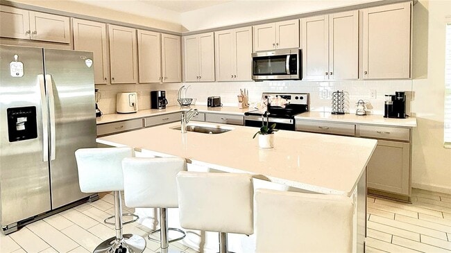 Building Photo - 3501 Yarian Dr