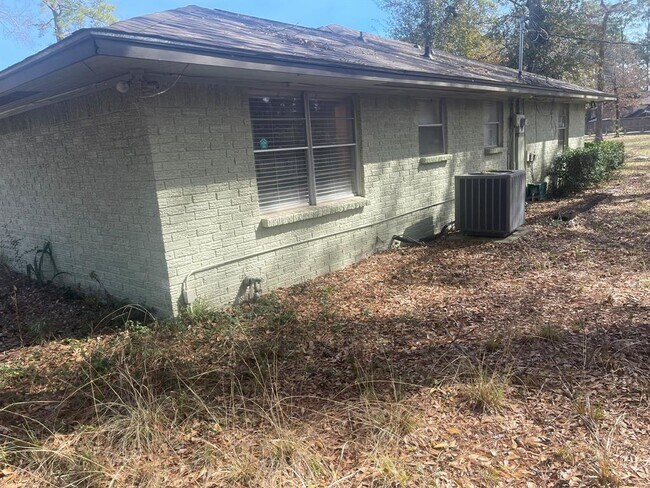 Building Photo - 12510 Malcomson Rd