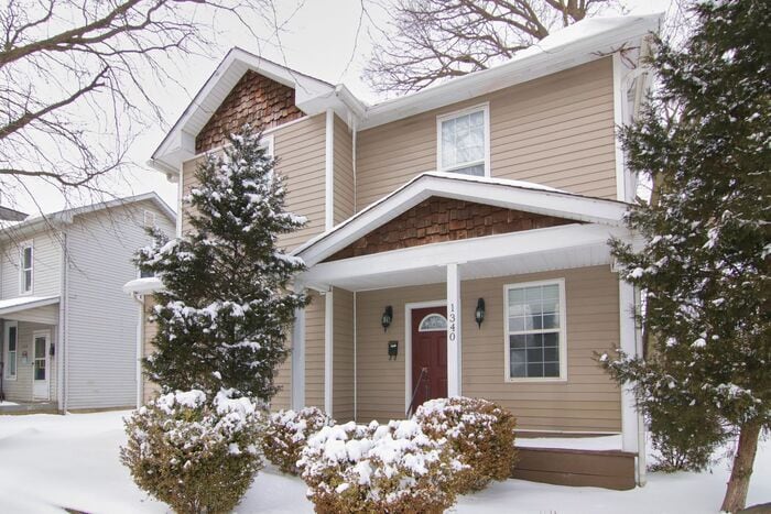 Primary Photo - Beautiful Home near Downtown Noblesville