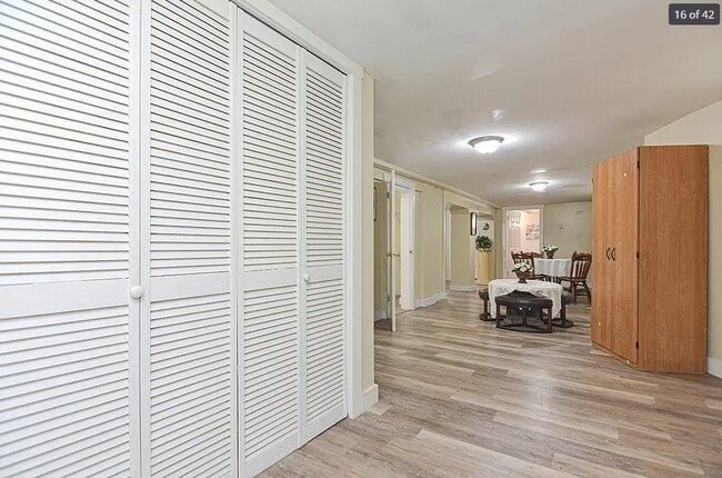 Building Photo - 45 Mozart St