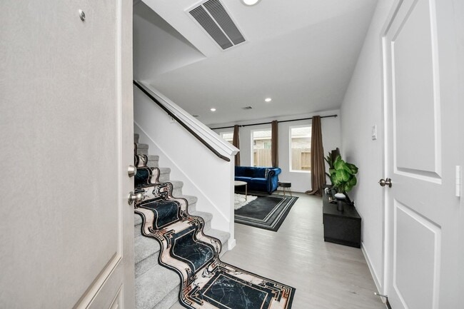 Building Photo - 28910 Texas Sparrow Ln