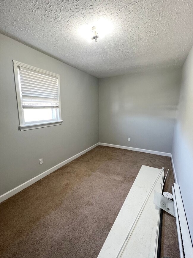 Building Photo - 587 Whitlock Road