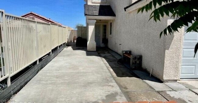 Foto del edificio - 4216 Sky Sands St