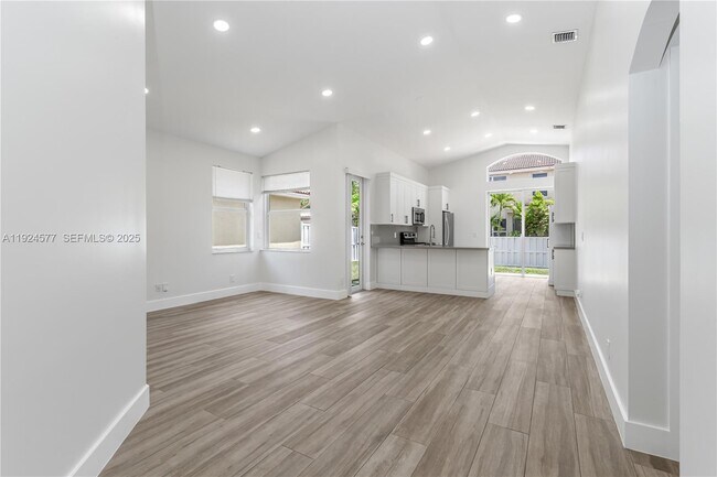 Foto del edificio - 15130 SW 49th Ct