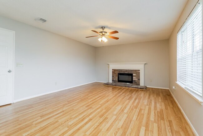 Foto del edificio - 10046 Lazy Meadows Dr