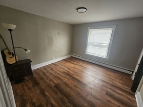 Building Photo - 126 Argyle St