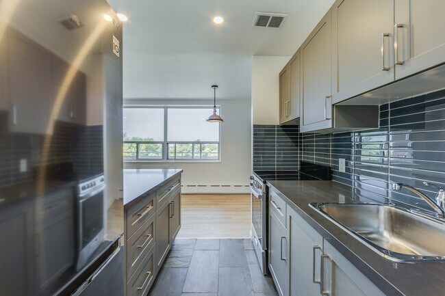 Photo du bâtiment - Beautiful 3-bedroom apartment for rent