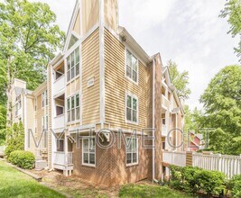 Building Photo - 2516 Cranbrook Ln