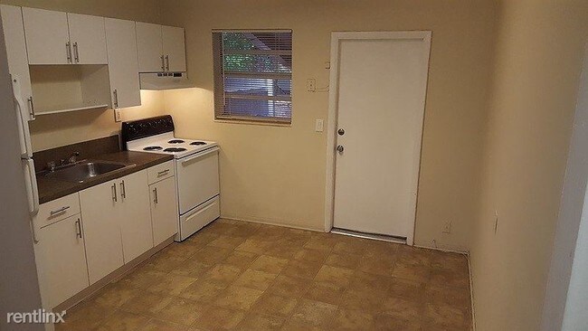 Foto del edificio - 616 SW 4th St