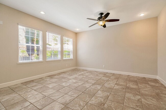 Building Photo - Remodeled Home in Communication Hill