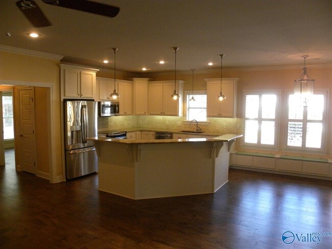 Building Photo - 28705 Cobble Creek Rd