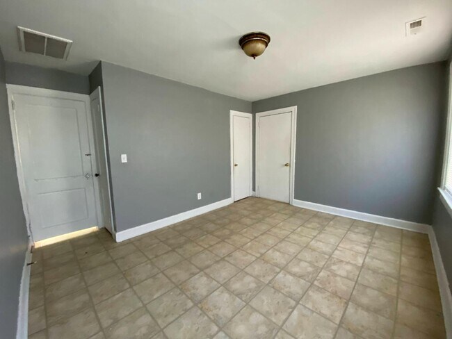 Foto del edificio - 413 Colonial Ave