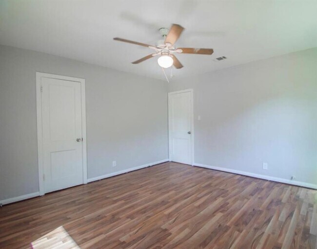 Foto del edificio - 4211 Neal St