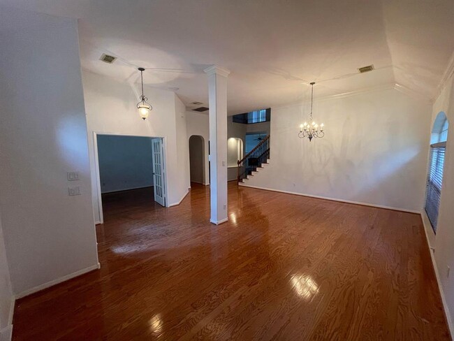 Building Photo - 10608 Melcher Ct