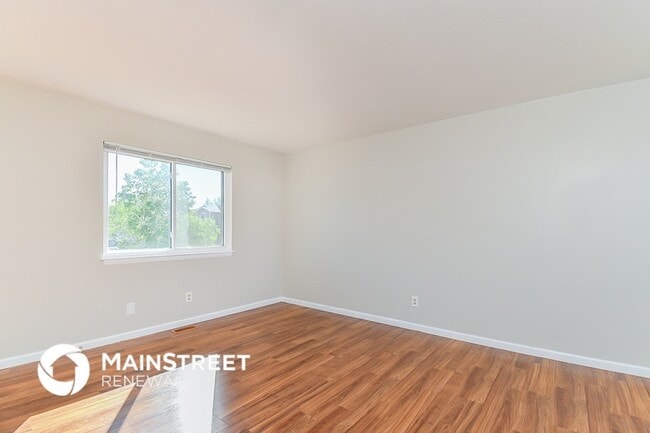 Building Photo - 5805 Dutchess Dr