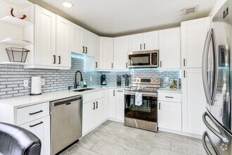 Building Photo - 3022 W Frierson Ave