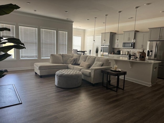 Foto del edificio - Fully Furnished Home - 1952 Crumhorn Ave