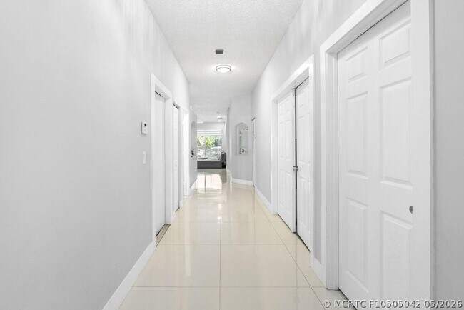 Foto del edificio - 4812 NW 19th St