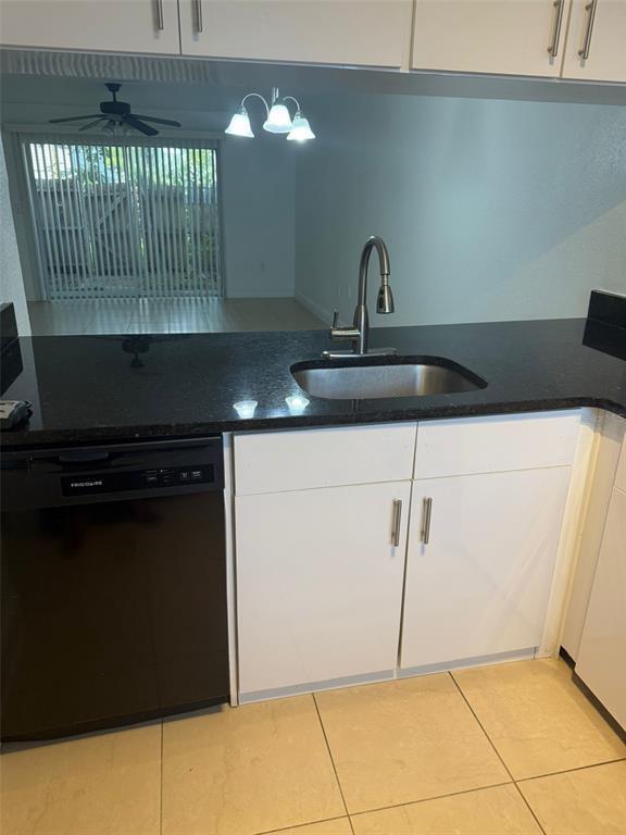Foto del edificio - 6036 Amberly Ct