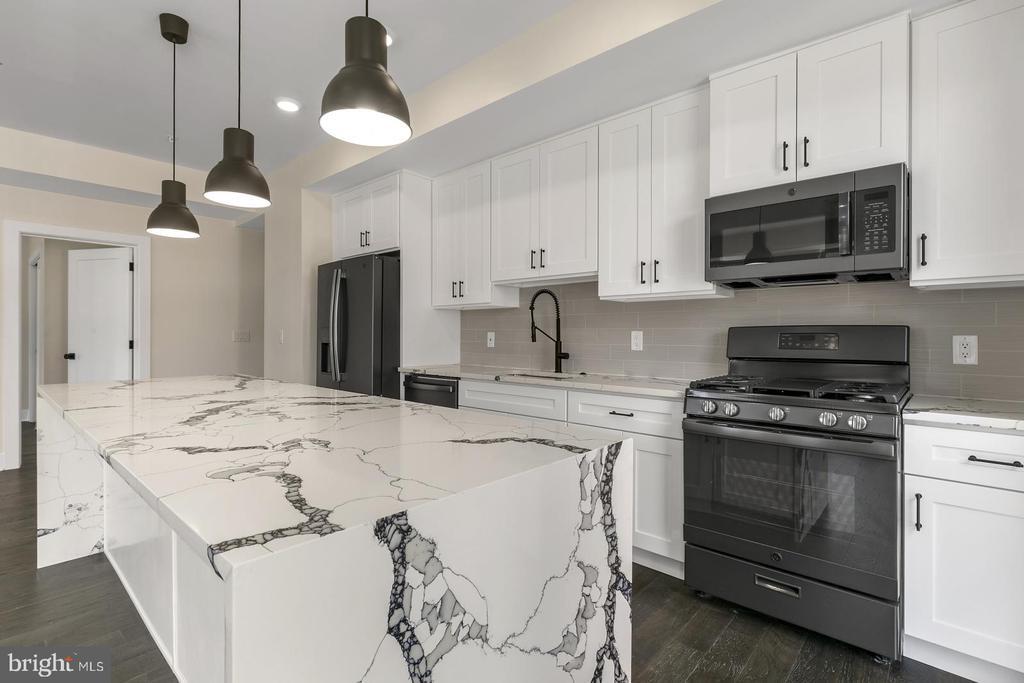 Foto principal - 1868 Frankford Ave