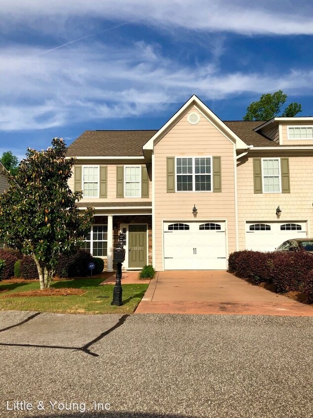 2325 Bentridge Ln, Fayetteville, NC 28304 House Rental in