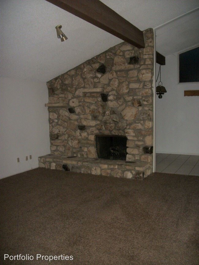 Building Photo - 3204 La Costa St