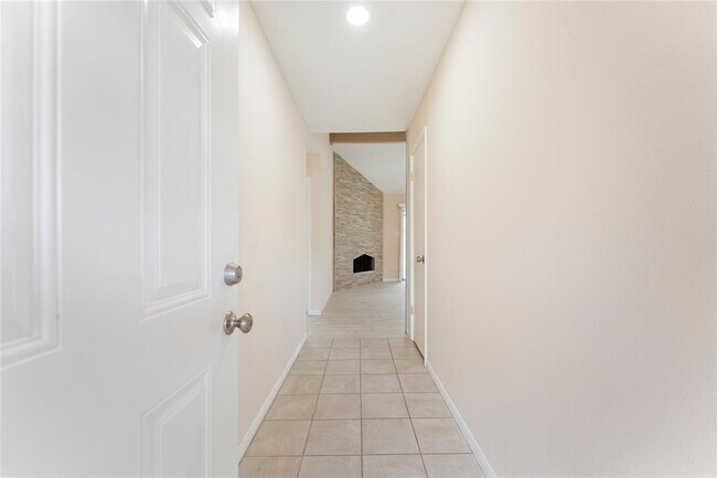 Foto del edificio - 4907 Fairdale St