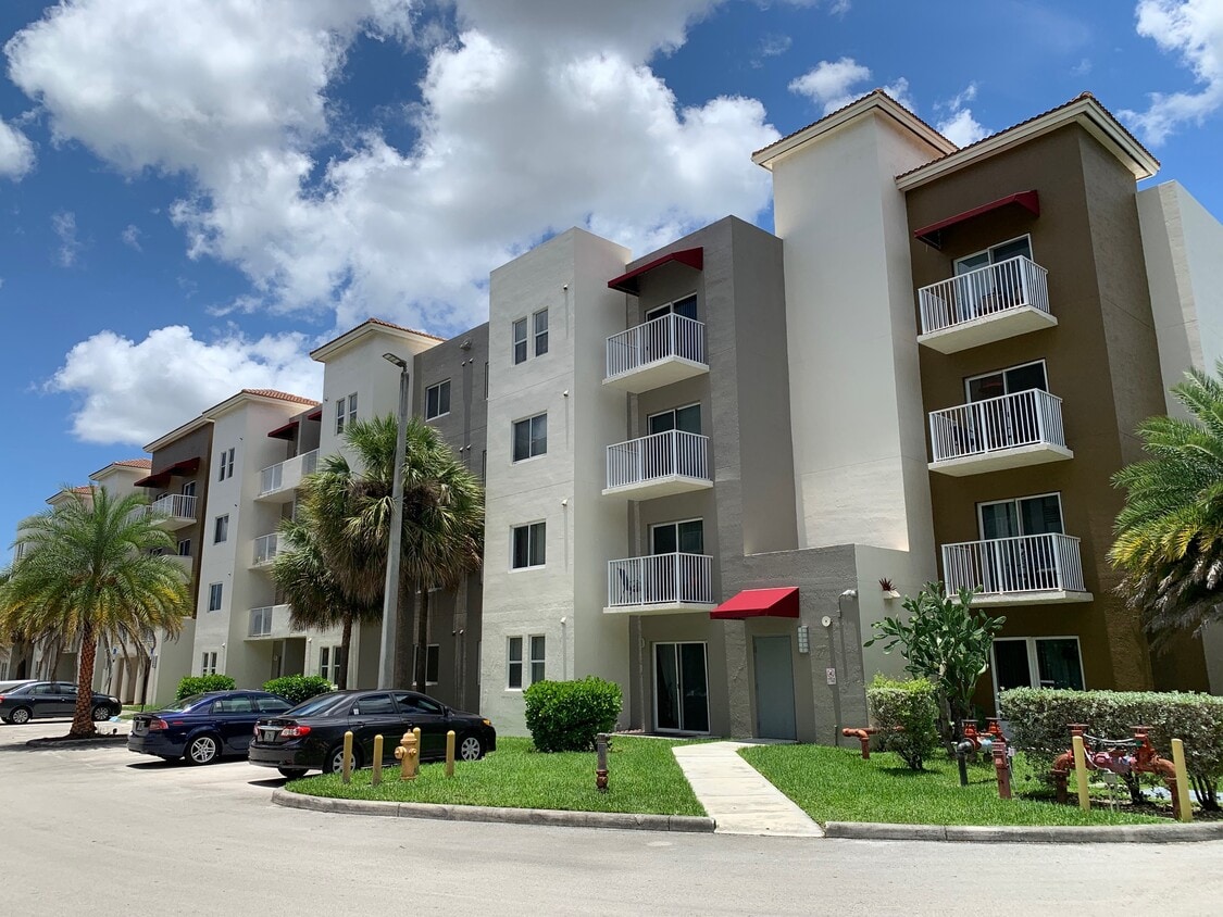 11050 SW 196th St Unit 404, Cutler Bay, FL 33157 Condo for Rent in